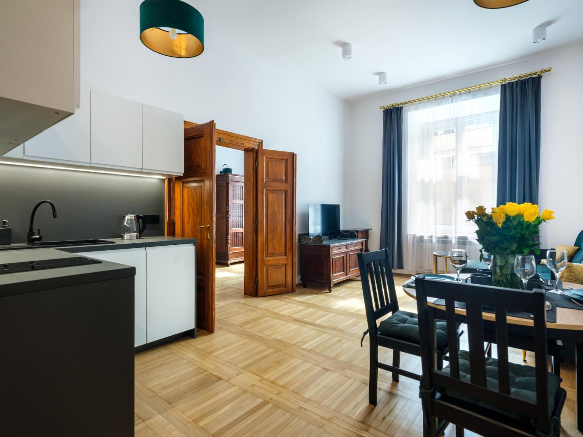 Tyzenhauz Apartments Old Town Krasków Εξωτερικό φωτογραφία